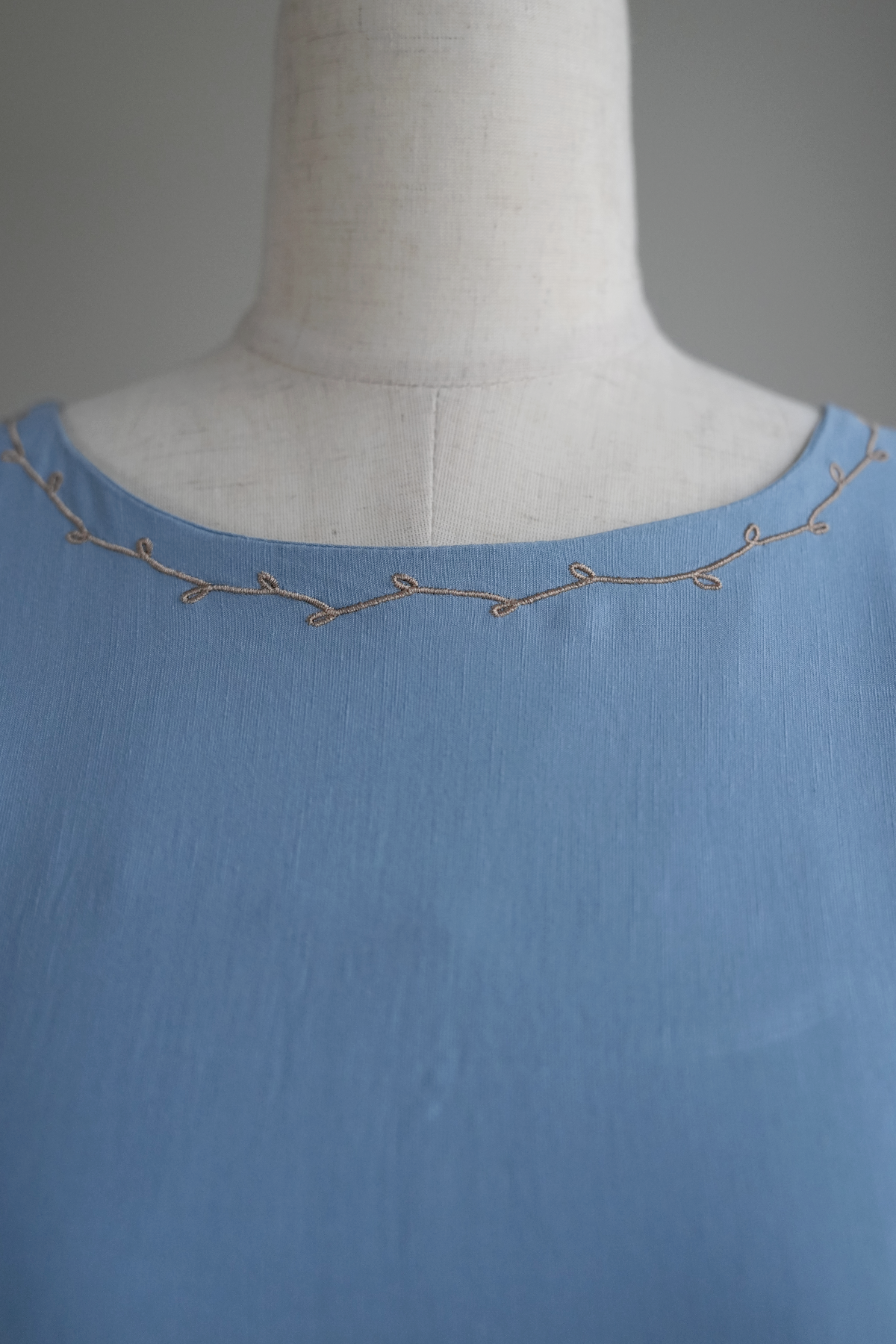 Essence | Light Blue